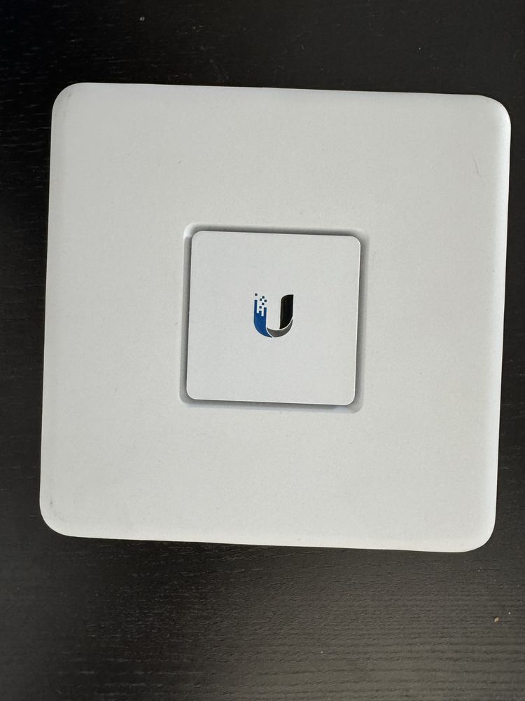 Router UniFI security gateway USG-3P