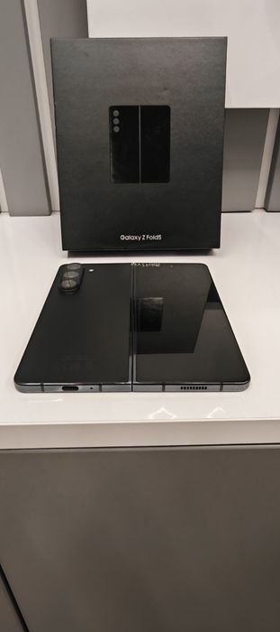Samsung Z Fold 5