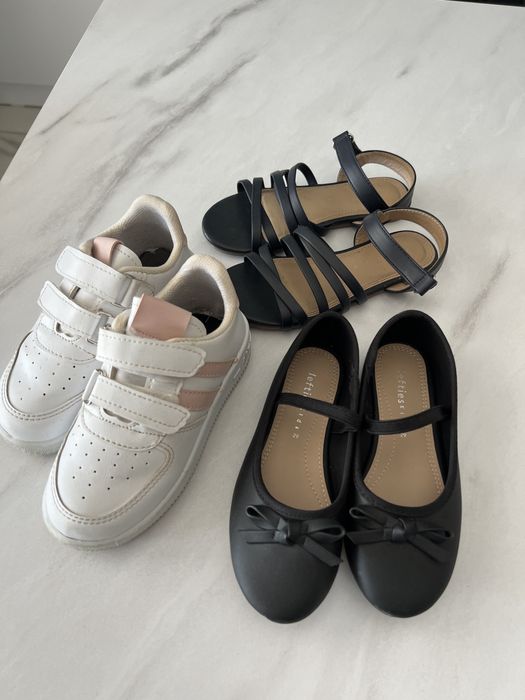 Lot Papuci  nr 29/28