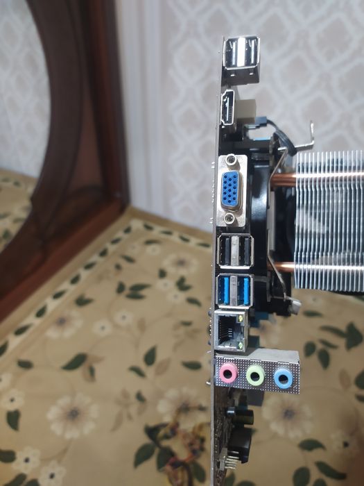 Продается комплект материнская плата+ процессор