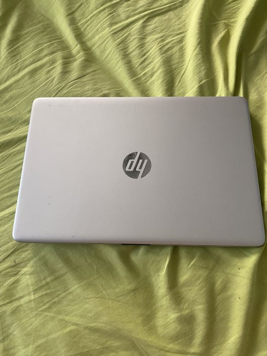 HP 250 G9- 15,6" , I5 8th Gen, 8GB Ram, SSD 512