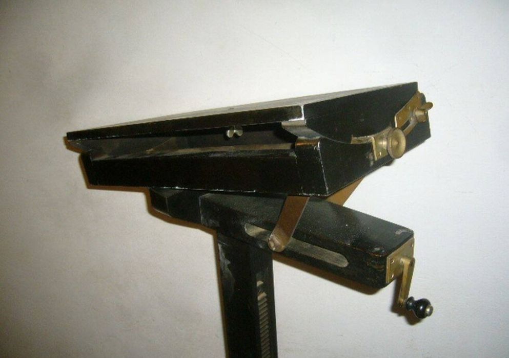 Stativ camera-foto antic din lemn.Neue Gorlitz