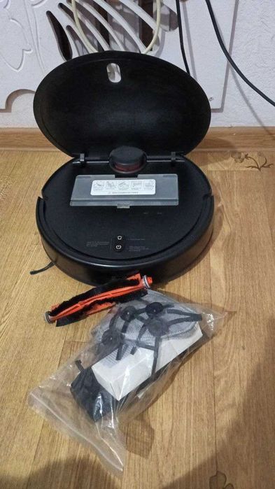Робот-пылесос Mi Robot Vacuum-Mop 2 Pro б,у в отл состоянии. недорого
