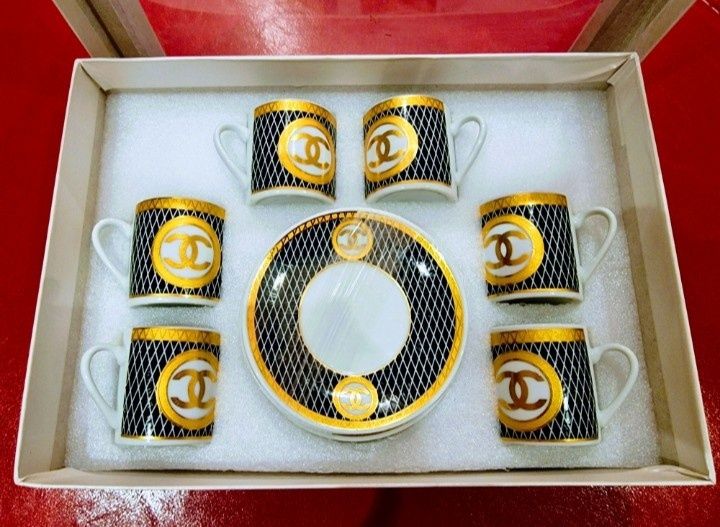 Serviciu cafea 12 piese(6 cesti+6 farfuriute),cutie,saculet inclus
