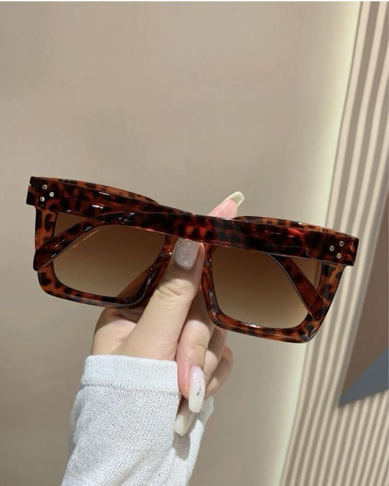 Слънчеви очила в леопардов принт
