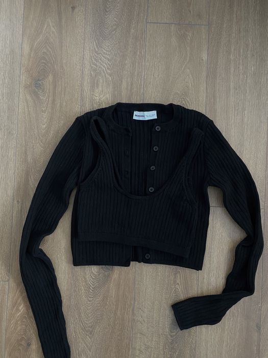 Комплект от жилетка и топ BERSHKA