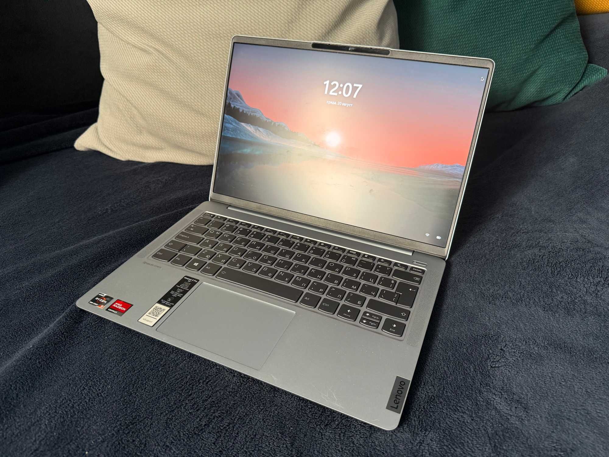 Лаптоп Lenovo IdeaPad Pro 5i, 14 инча 2K 90Hz, Ryzen 5600U, 16GB RAM