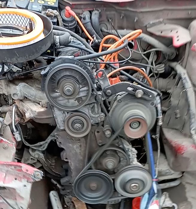 В продаже двигатель от Ауди 80 Б3