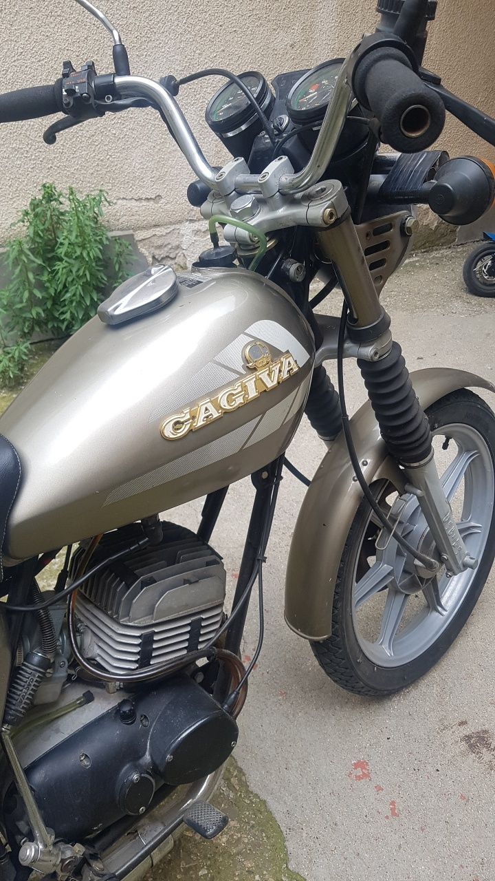 Cagiva moto morini 125cc Мотора е уникален неразличим от нов