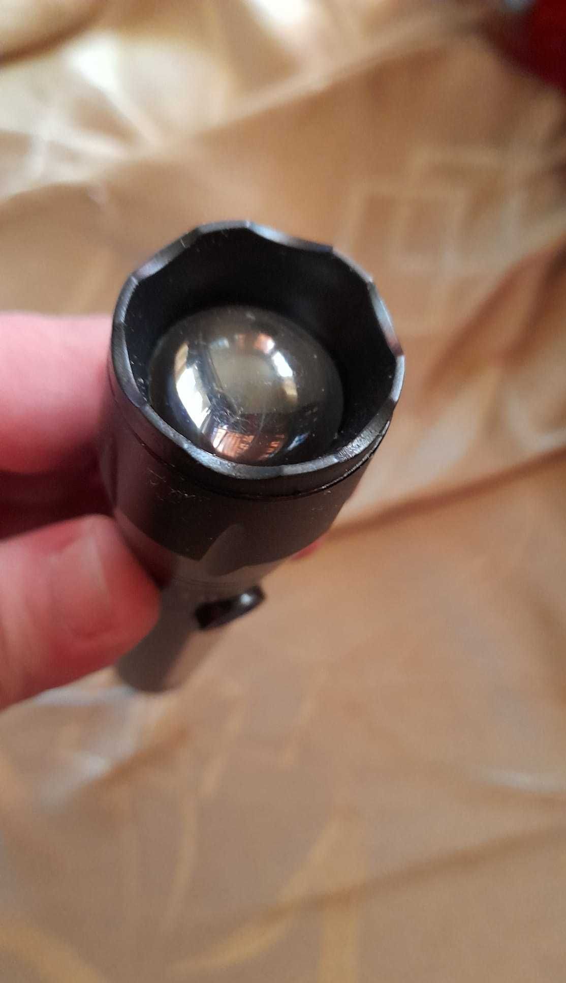 Lanterna Led Police Metalica Acumulator 18650 Zoom 250m Putere Mare