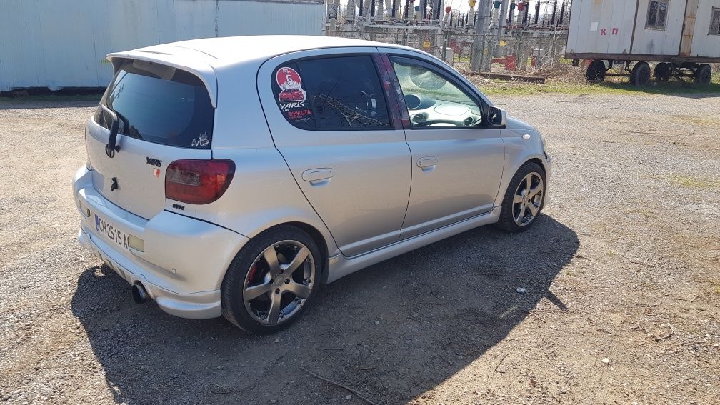 Toyota Yaris Тойота Ярис