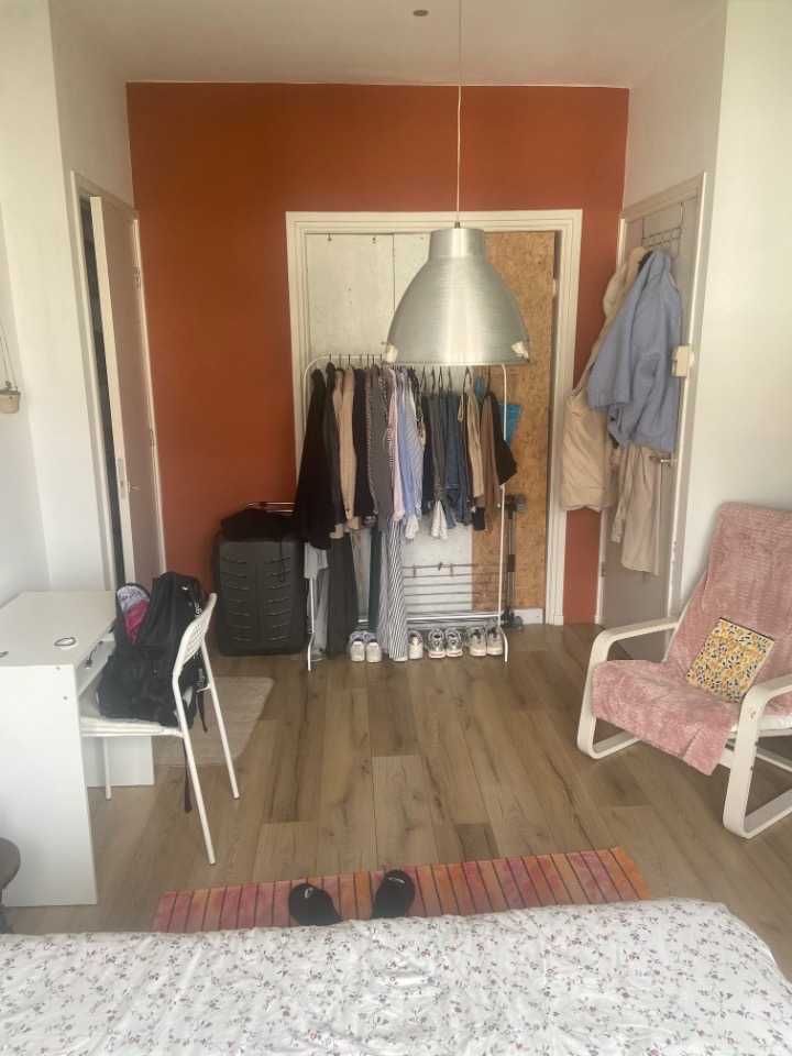 Дава се под наем Едностаен апартамент в София, Център - 45 кв.м за 357 € - Снимка #2