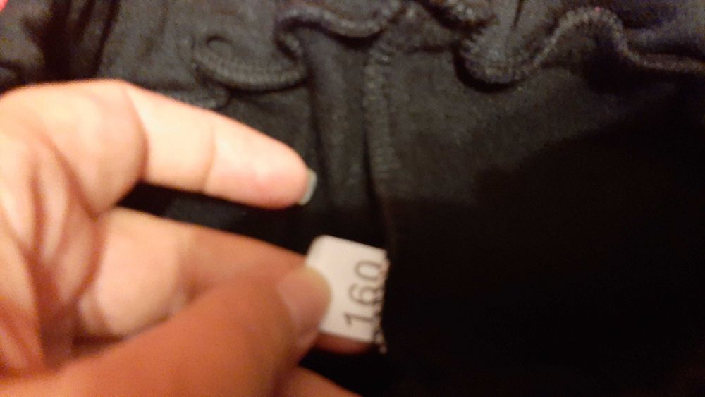 Детски спортен екип 11 год. Стрейнджър Тинкс. Чисто нов.