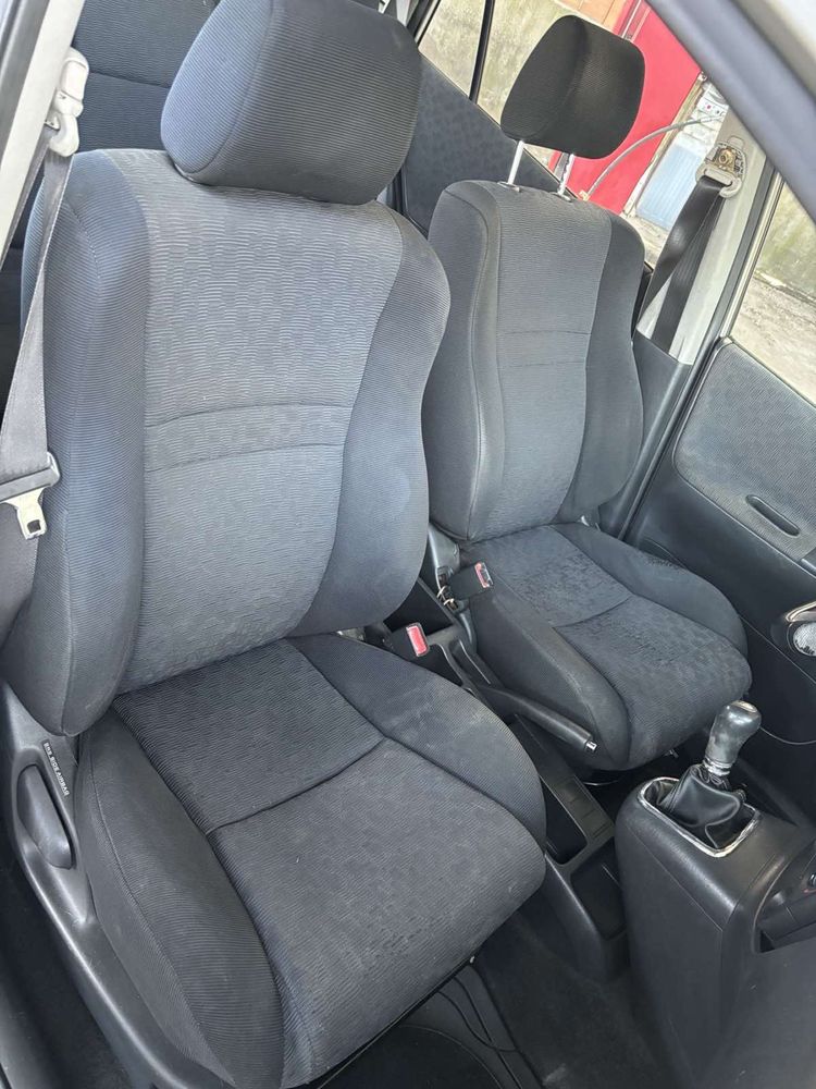 Toyota Corolla verso 1.8 vvti Тойота Корола версо 1.8и на части!