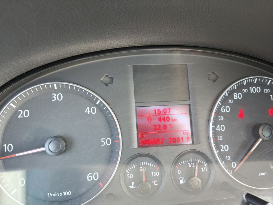 Vw Touran preț 2900 euro