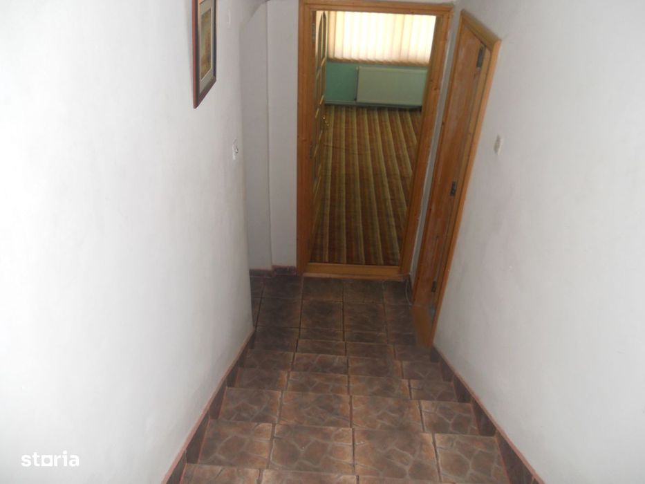 Centru-zona Spitalului Judetean-dulex etajul 1 si 2