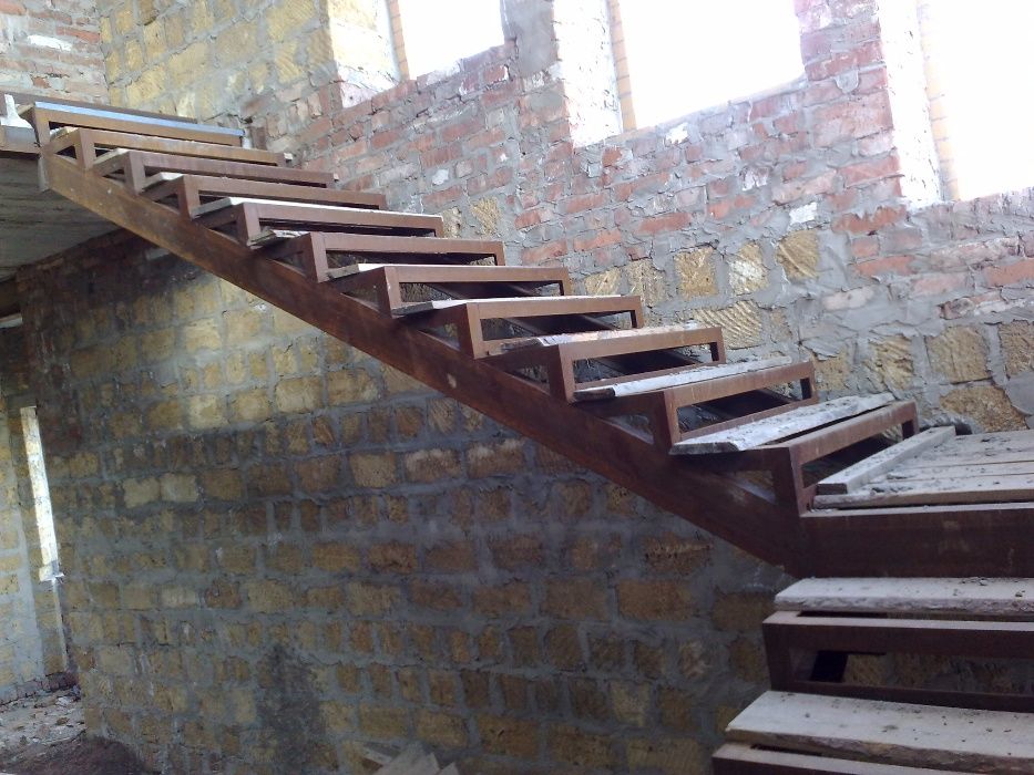 Лестницы для дома, ИЖС, коммер-ких помещений. Металлические и бетонные
