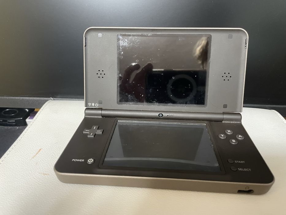 Продам nintendo ds xl