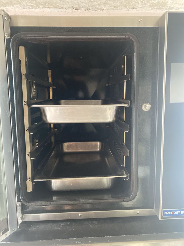 Монофазен Конвектомат Turbofan 5 тави