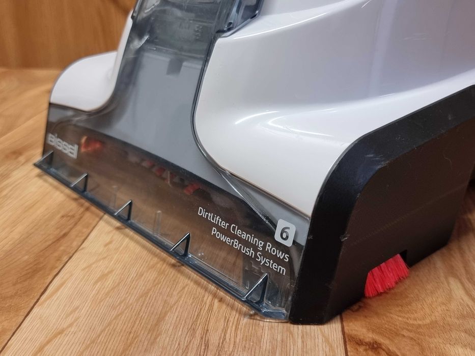 Aspirator profesional cu spalare Bissell power wash delux