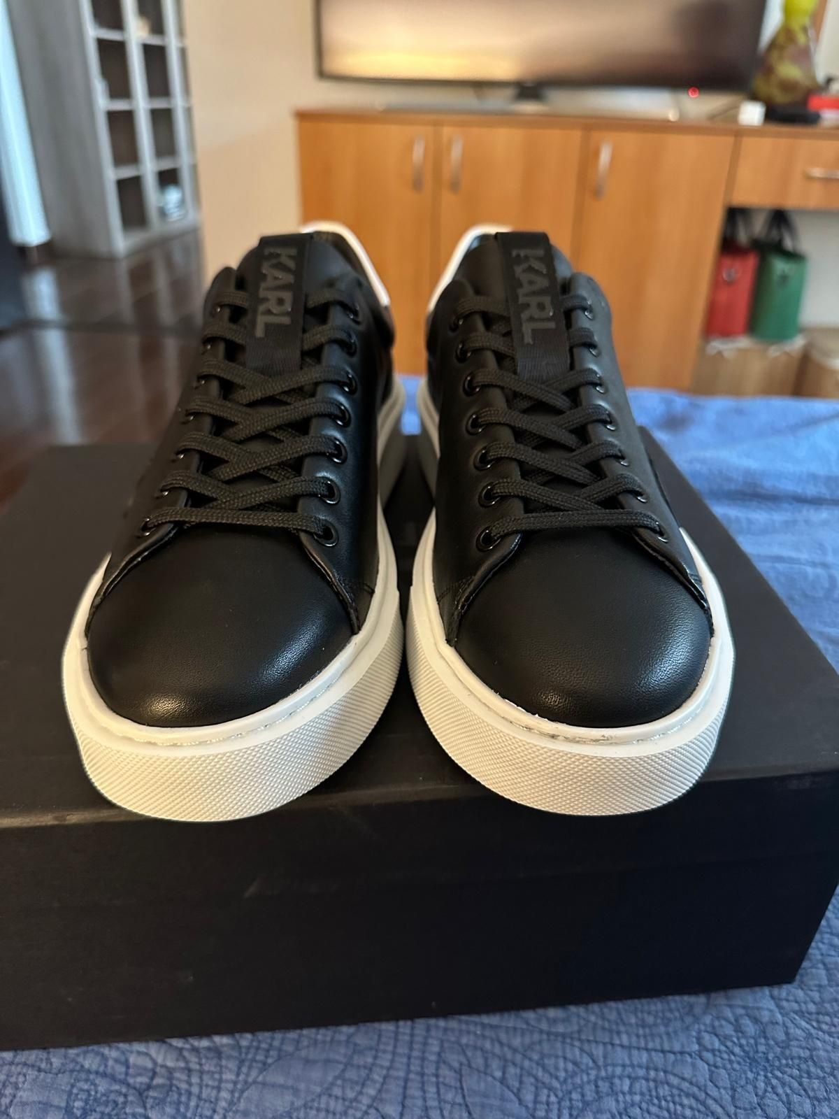 Karl Lagerfeld sneakers 43