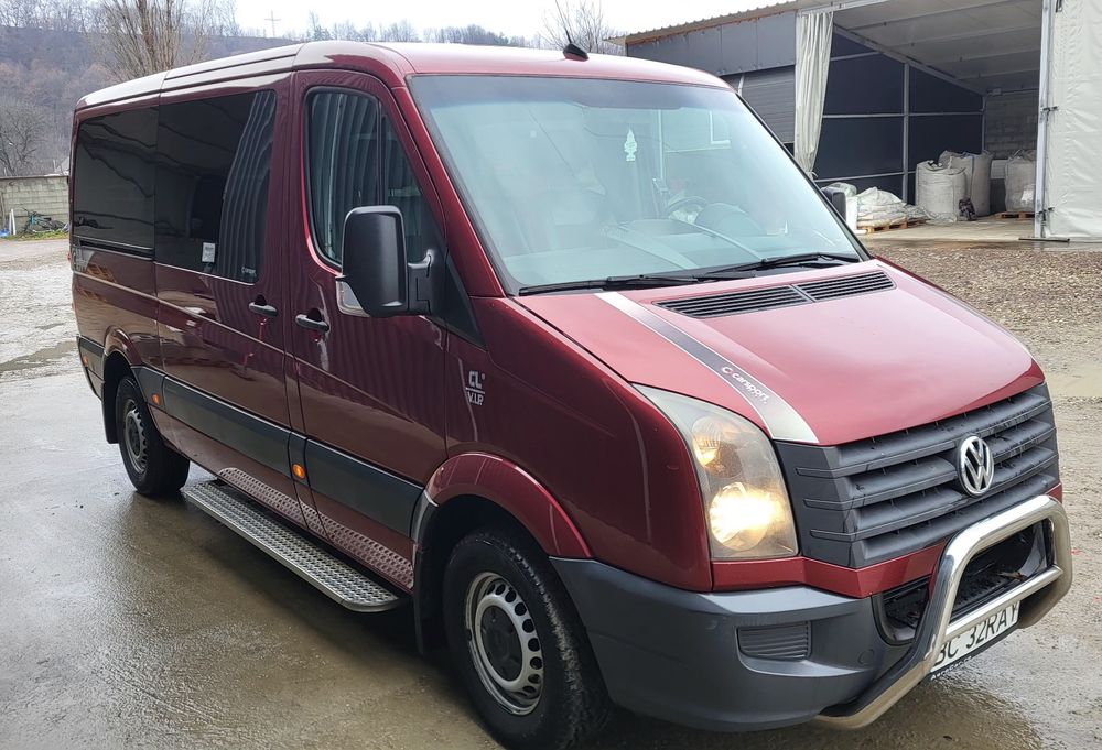 Vw Crafter 2.0tdi 163cai 9 locuri VIP