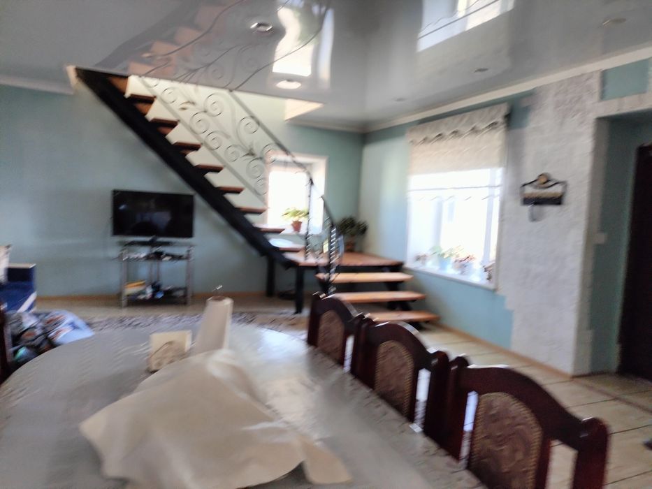 Продам коттедж 209кв.м хороший торг.