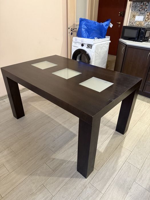 Трапезна маса с 4 стола