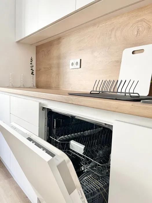 Дава се под наем Двустаен апартамент в Пловдив, Кършияка - 60 кв.м за 450 € - Снимка #2