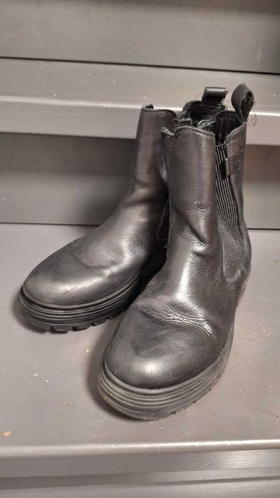 Ghete piele naturala, Lasocki