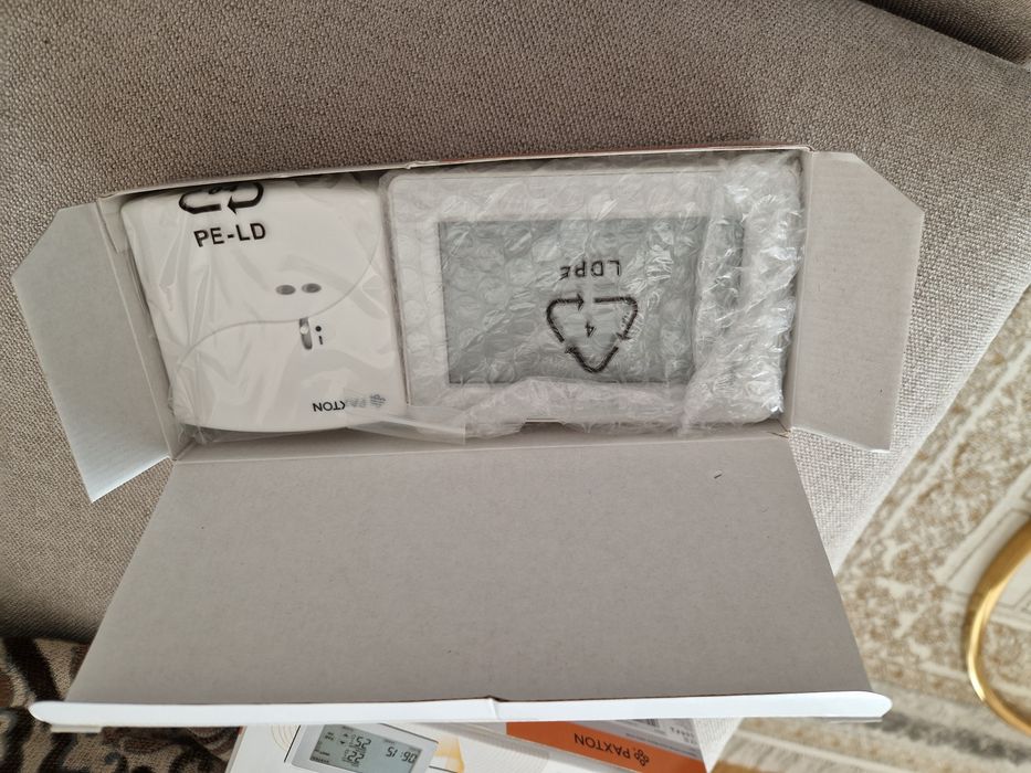 Doua termostate identice Paxton noi