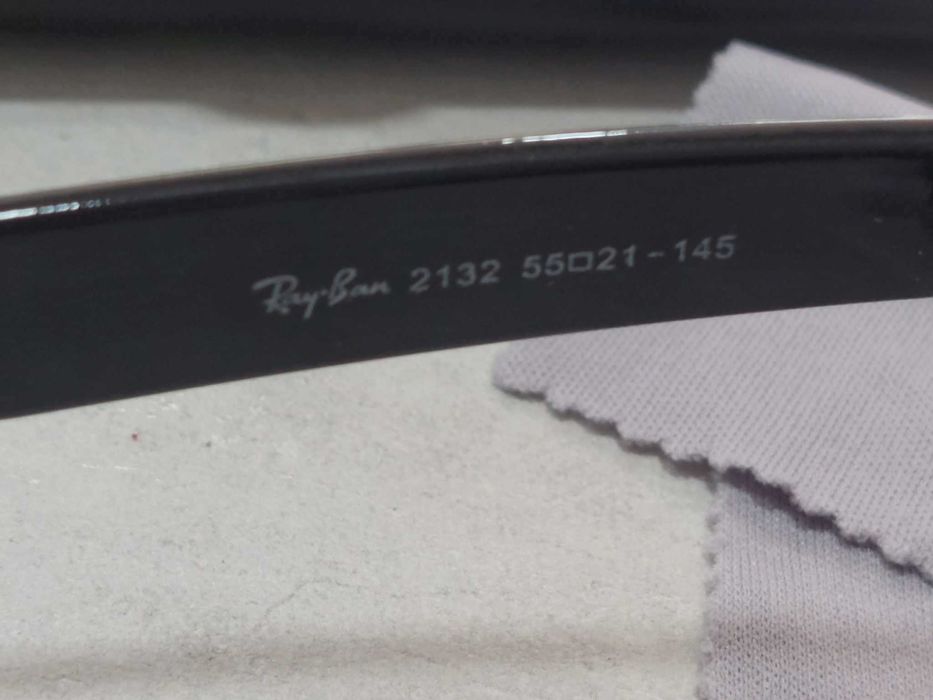 Слънчеви очила RAY-BAN 2132
