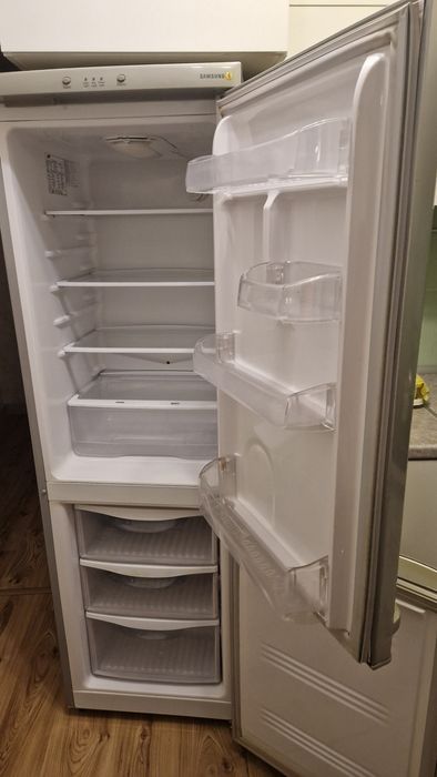 Холодильник Samsung RL28FBSI