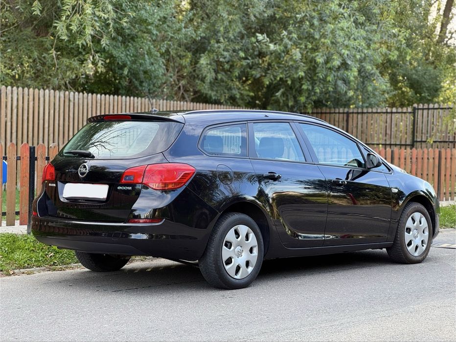 Opel Astra J Caravan - 1.4 benzina 2011 Euro5