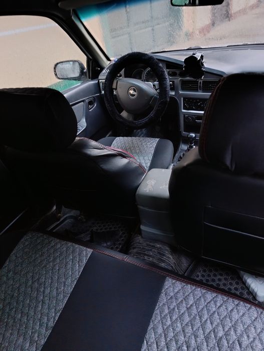 Nexia 2 1.6 sotiladi