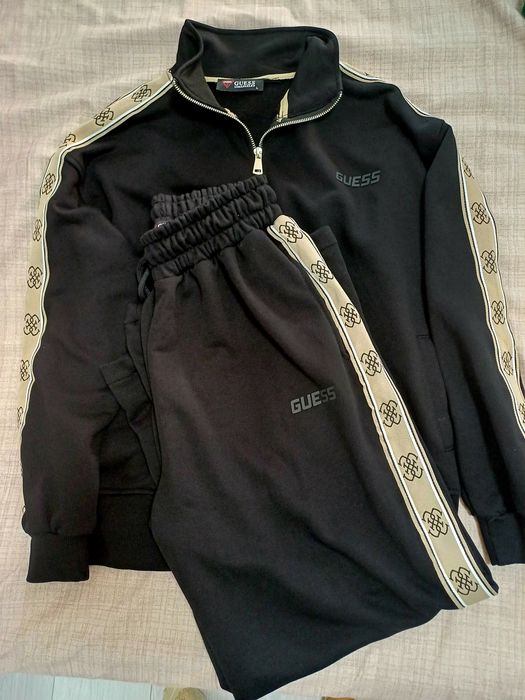 Дамски екип "Guess"