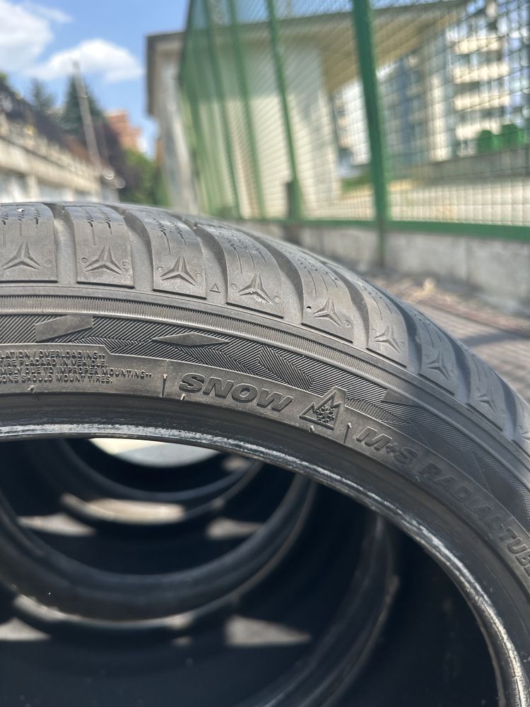 ЗИМНИ гуми kumho 225/40R18
