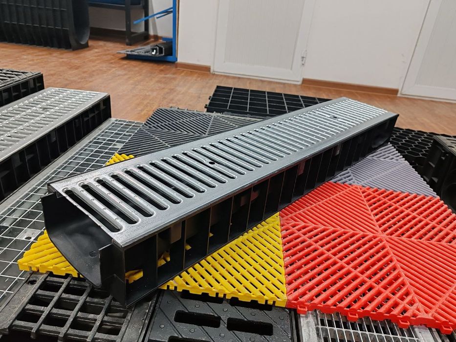 Лоток DN150 H120 пластик + решотка оцинковка 1.8 мм. Гидролика