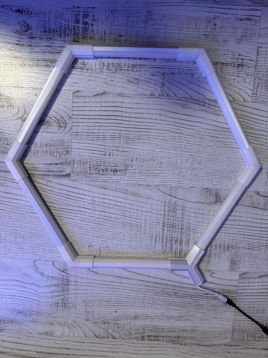 HoneyComb iluminat / alb /RGB