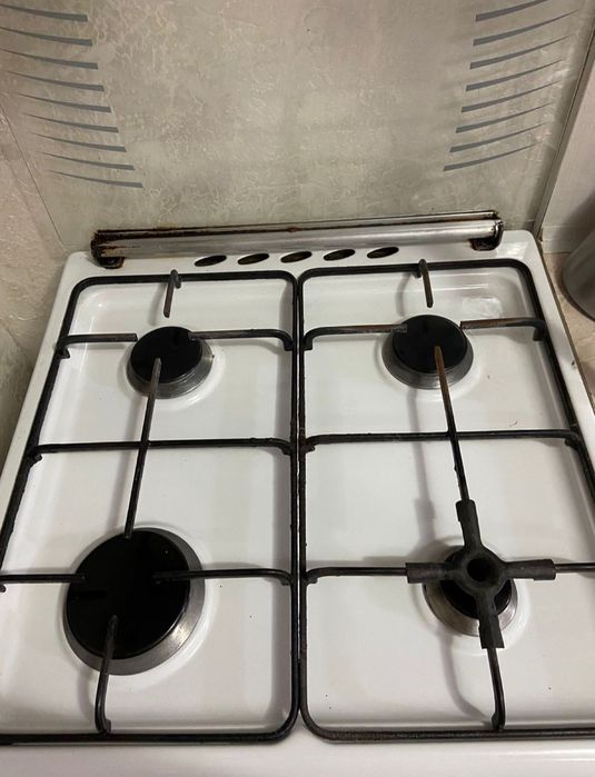 Срочно продам Газовую плиту