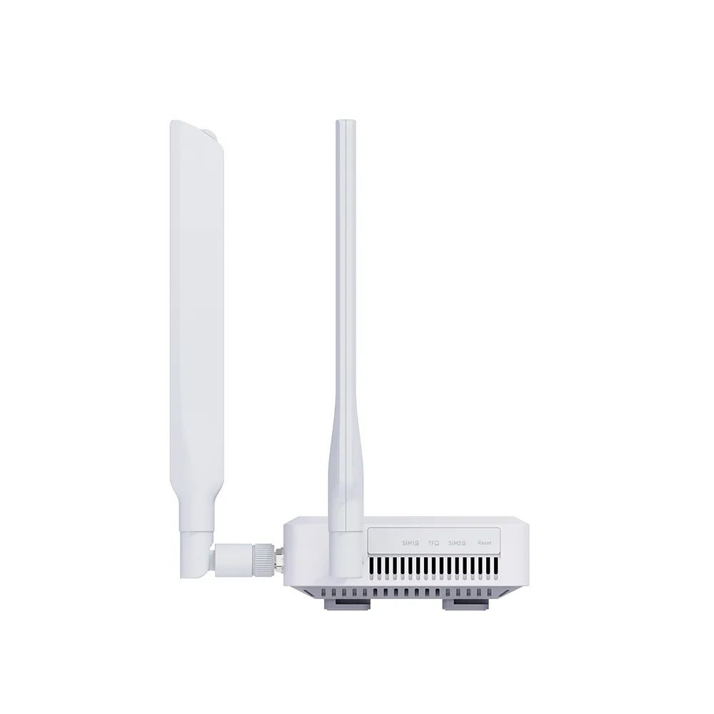 GL.iNet GL-X3000 (Spitz AX) 5G NR AX3000 клетъчен шлюз рутер, Wi-Fi 6,