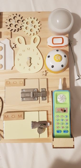 Нов      бизиборд