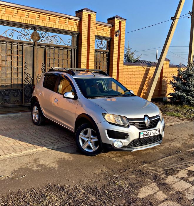 Renault Sandero/STEPWAY 2015/1,6/135,000km