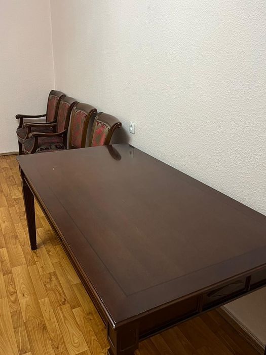 Стол из дерева + 4 стульчика