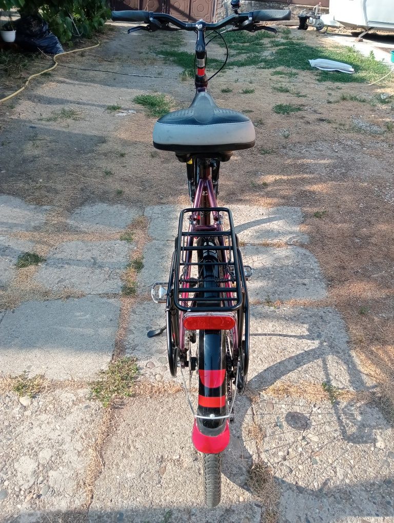 Bicicleta Romet,frane hidraulice,roti 28",cauciucuri noi!
