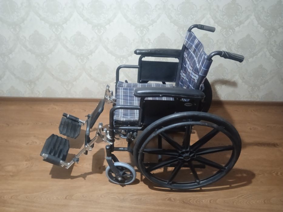 Инволидный кресло коляска новый