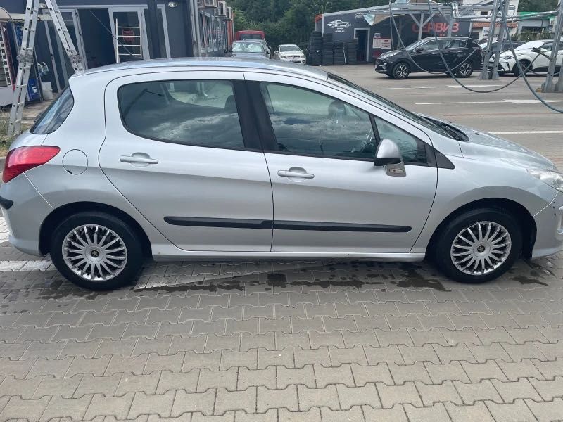 Peugeot 308 1.6 бензин