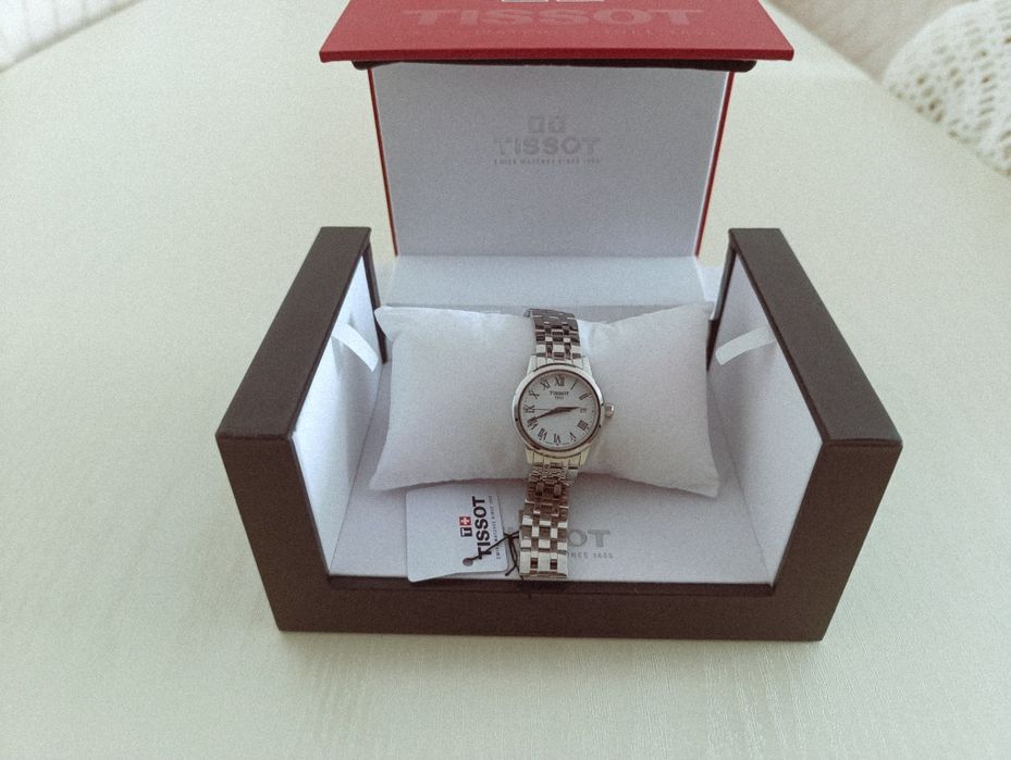 Tissot женские часы