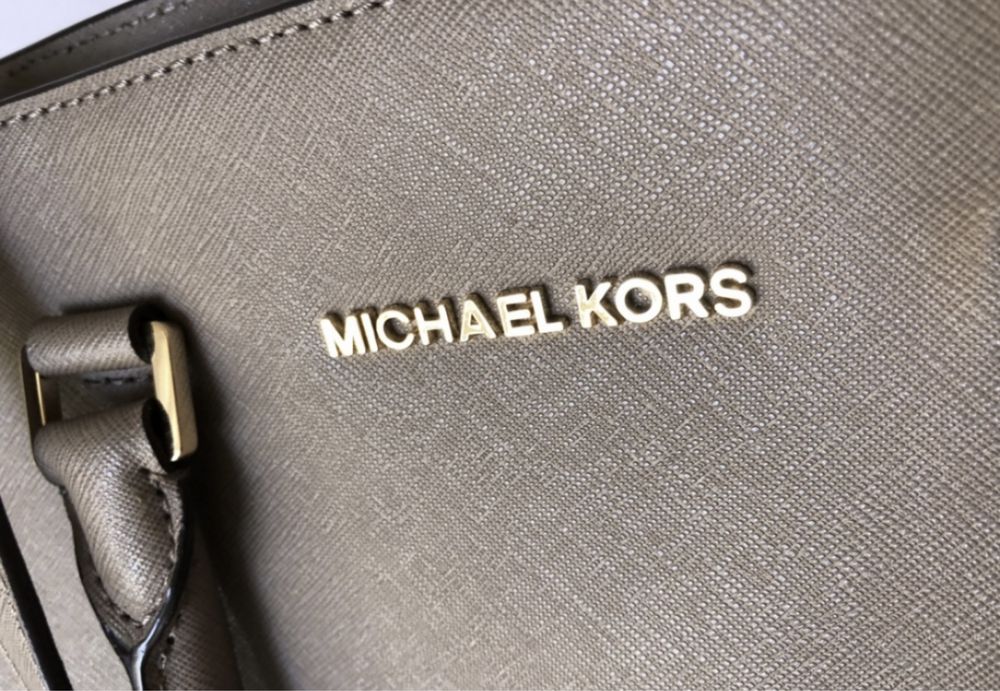 Michael Kors Selma (Dove Grey colour) - impecabila