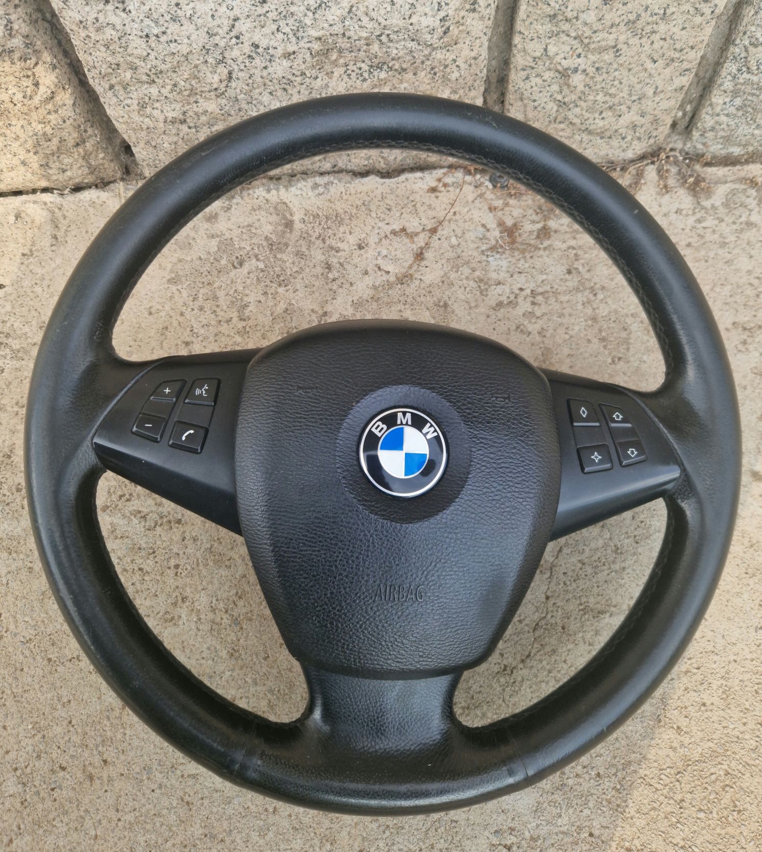 Волан със airbag комплект за BMW X5 E70 добро състояние. Цена:120лв.